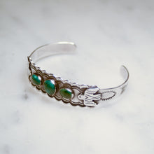 Load image into Gallery viewer, Fred Harvey Era “Navajo” Handmade Double Thunderbirds Bungle