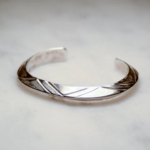 Load image into Gallery viewer, Fred Harvey Era “Navajo” Handmade Triangle Shape Bungle