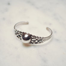 Load image into Gallery viewer, Fred Harvey Era “Navajo” Handmade Double Arrows Bungle