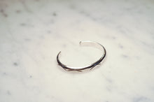 Load image into Gallery viewer, Fred Harvey Era “Navajo” Handmade Round Shape Bungle