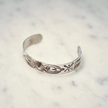 Load image into Gallery viewer, Fred Harvey Era “Navajo” Handmade Whirling Log Bungle