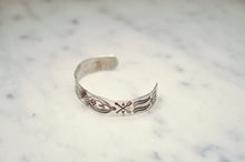 Load image into Gallery viewer, Fred Harvey Era “Navajo” Handmade Whirling Log Bungle