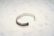 Load image into Gallery viewer, Fred Harvey Era “Navajo” Handmade Chain Wire Bangle