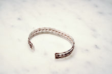 Load image into Gallery viewer, Fred Harvey Era “Navajo” Handmade Chain Wire Bangle