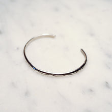 Load image into Gallery viewer, Fred Harvey Era “Navajo” Handmade Round Stamp Bangle