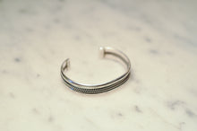 Load image into Gallery viewer, Fred Harvey Era “Navajo” Handmade Twisted Double Wire Bungle