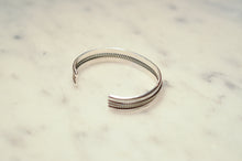 Load image into Gallery viewer, Fred Harvey Era “Navajo” Handmade Twisted Double Wire Bungle