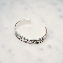Load image into Gallery viewer, Fred Harvey Era “Navajo” Handmade Stamp Bangle