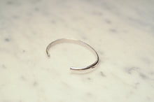 Load image into Gallery viewer, Fred Harvey Era “Navajo” Handmade Round Shape Bungle