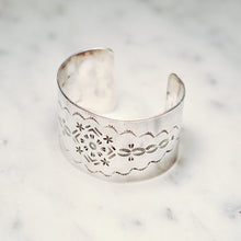 Load image into Gallery viewer, Fred Harvey Era “Navajo” Handmade Wide Stamp Bangle