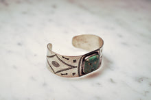 Load image into Gallery viewer, Fred Harvey Era “Navajo” Handmade Whirling Log Bungle