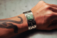 Load image into Gallery viewer, Fred Harvey Era “Navajo” Handmade Whirling Log Bungle