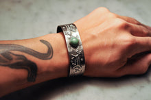 Load image into Gallery viewer, Fred Harvey Era “Navajo” Handmade Whirling Log Bungle