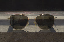 Load image into Gallery viewer, USAF 12Kgf Pilot Sunglasses