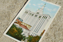 Load image into Gallery viewer, Vintage Post Card - Manhattan Municipal Building
