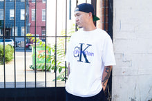 Load image into Gallery viewer, Oneita - Bootleg Calvin Klein Print T shirt