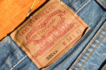 Load image into Gallery viewer, Levi Strauss &amp; Co. - 501 Straight Denim Pants
