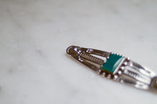 Load image into Gallery viewer, Fred Harvey Era “Navajo” Handmade Arrows Pin