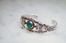 Load image into Gallery viewer, Fred Harvey Era “Navajo” Handmade Double Thunderbirds Bungle