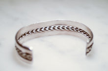 Load image into Gallery viewer, Fred Harvey Era “Navajo” Handmade Double Plate Bungle