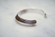 Load image into Gallery viewer, Fred Harvey Era “Navajo” Handmade Triangle Shape Bungle