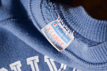 Load image into Gallery viewer, Champion - Massachusetts University Print Sweat Hoodie
