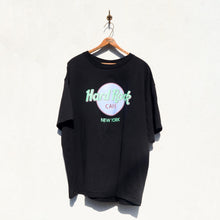 Load image into Gallery viewer, Hard Rock CAFE - New York Souvenir print T shirt