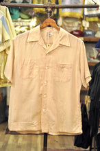 Load image into Gallery viewer, 1950’s “The Halle Bros Co” All Cotton Shirt
