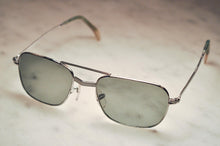 Load image into Gallery viewer, 1970&#39;s Aviator Sunglass from Japan
