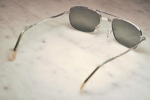 Load image into Gallery viewer, 1970&#39;s Aviator Sunglass from Japan
