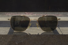 Load image into Gallery viewer, USAF 12Kgf Pilot Sunglasses
