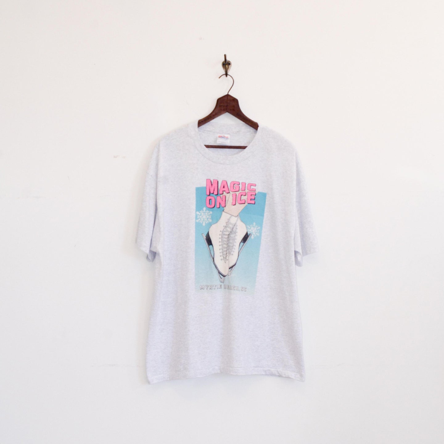 Hanes - Magic on Ice Souvenir Print Tee Shirt